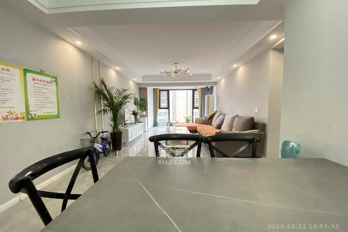 保利大都汇一期、二期  3室2厅2卫    3500.0元/月室内图