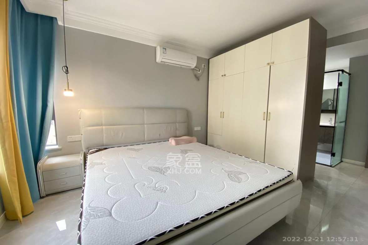 保利大都汇一期、二期  3室2厅2卫    3500.0元/月室内图