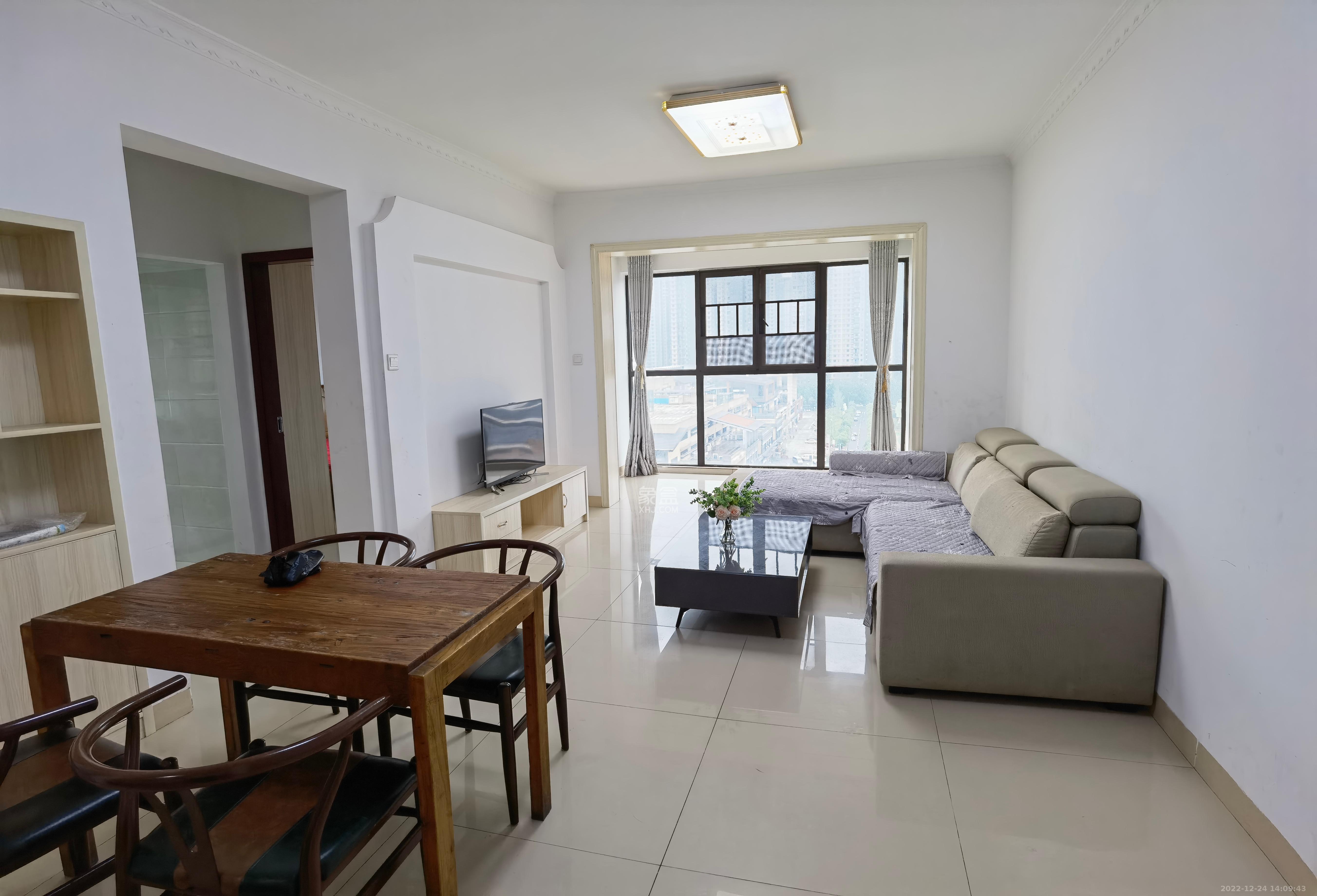 国泰九龙湾 3室2厅1卫 2500.0元/月