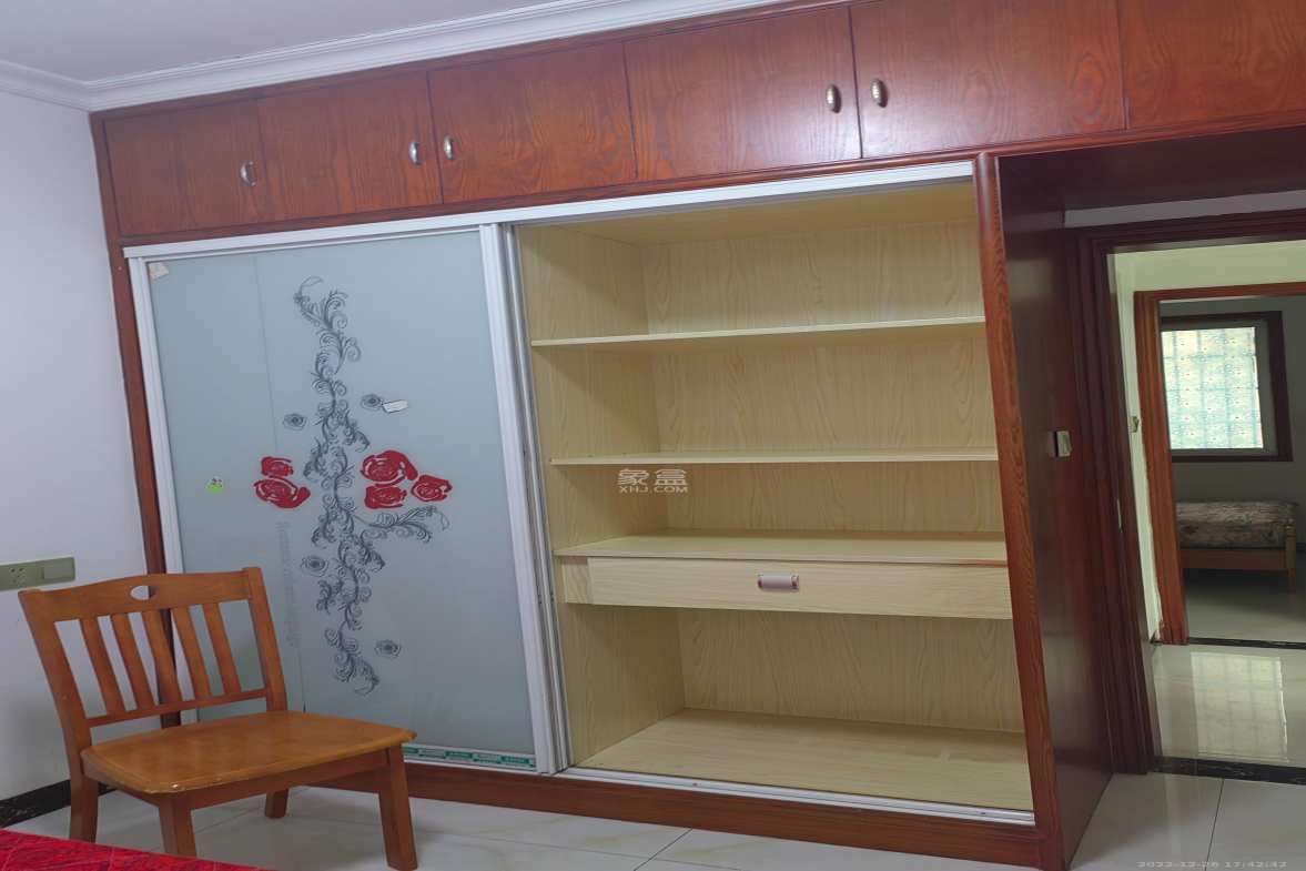 新远时代  2室1厅1卫    1700.0元/月室内图