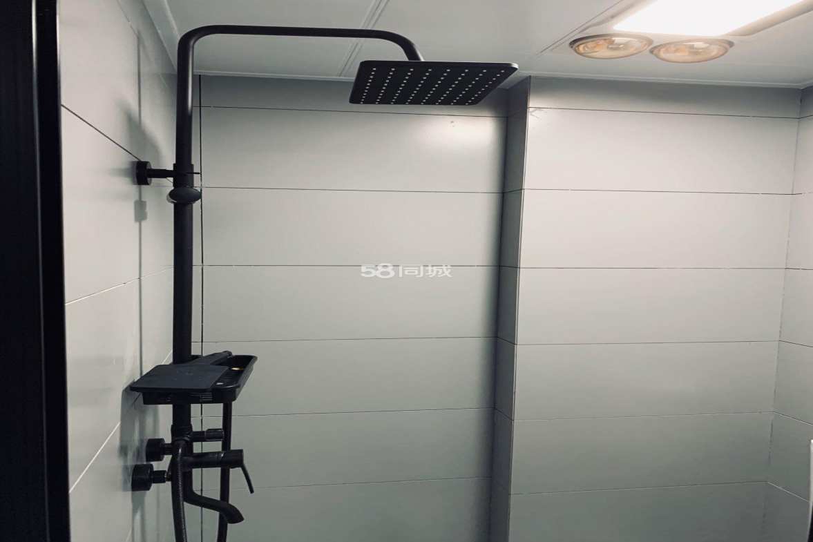 天润广场  1室1厅1卫   1600.00元/月室内图