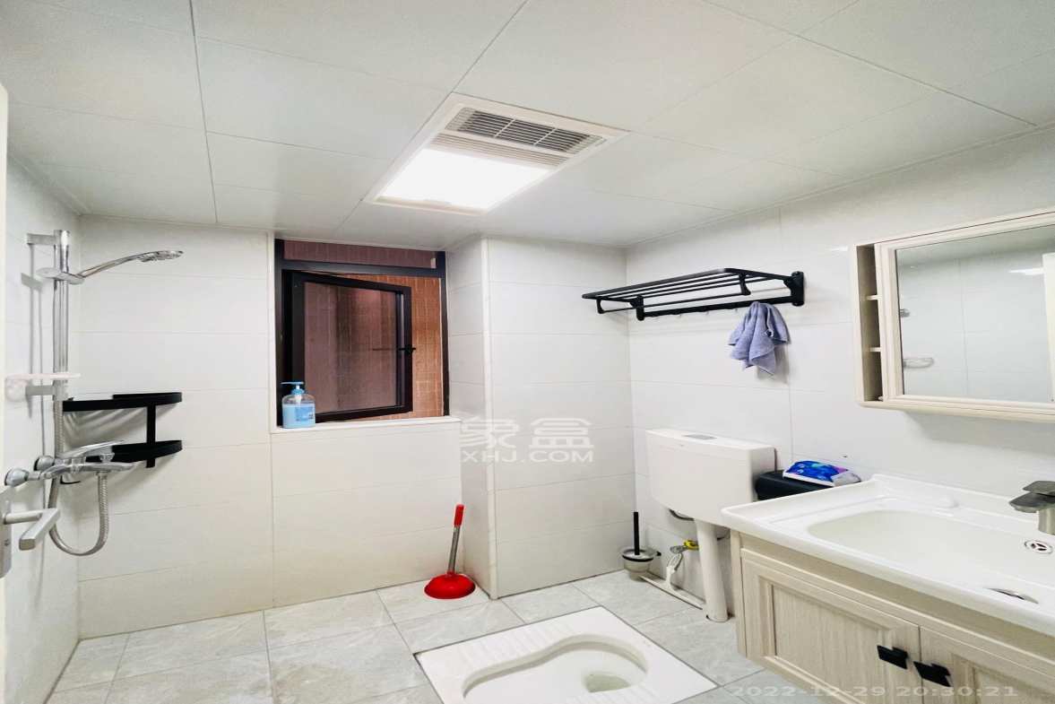 上园商住小区  1室1厅1卫    2100.0元/月室内图