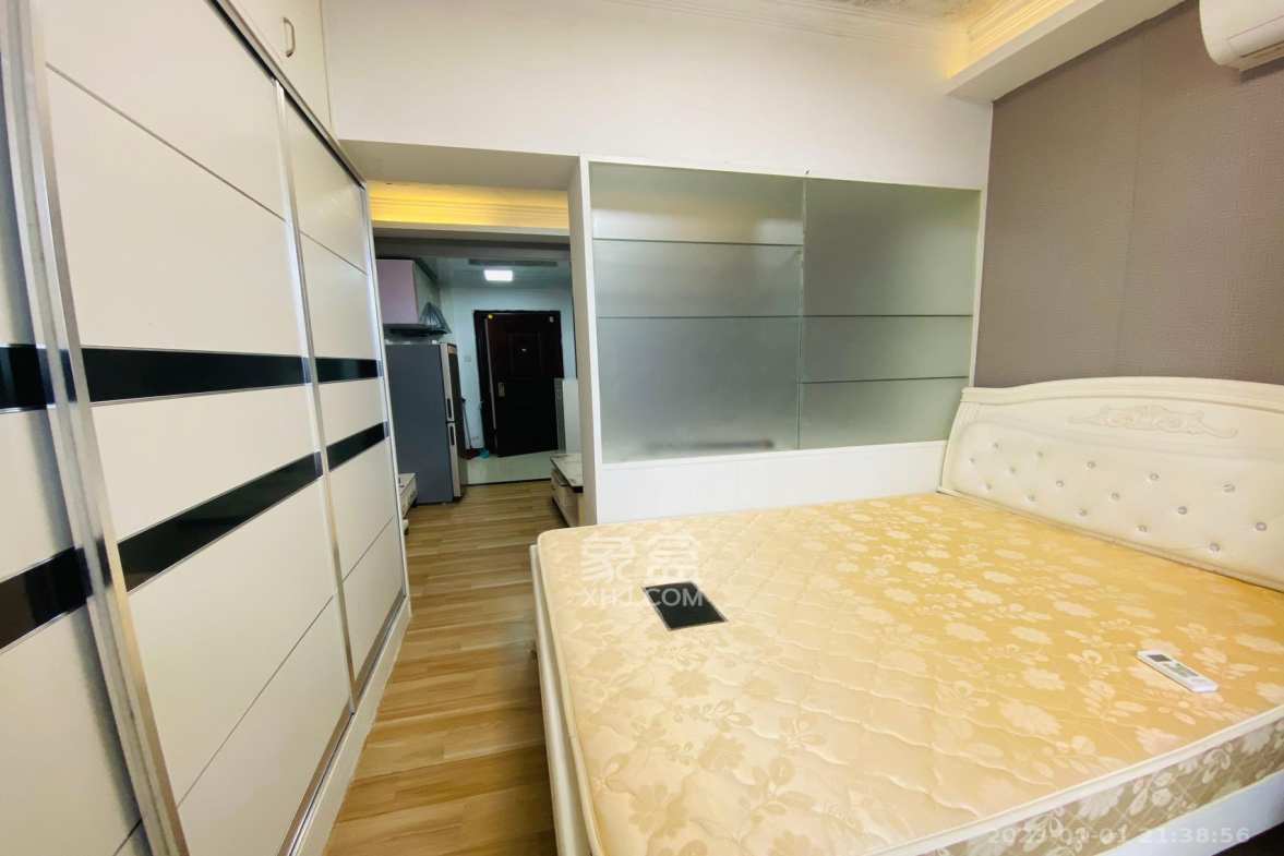 旭辉御府  1室1厅1卫    1600.0元/月室内图