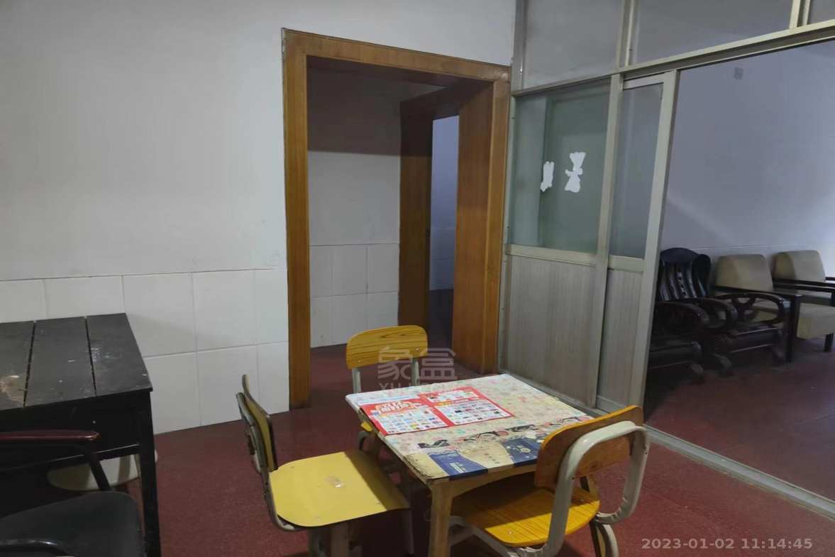 花园一村  3室2厅1卫   1000.00元/月室内图