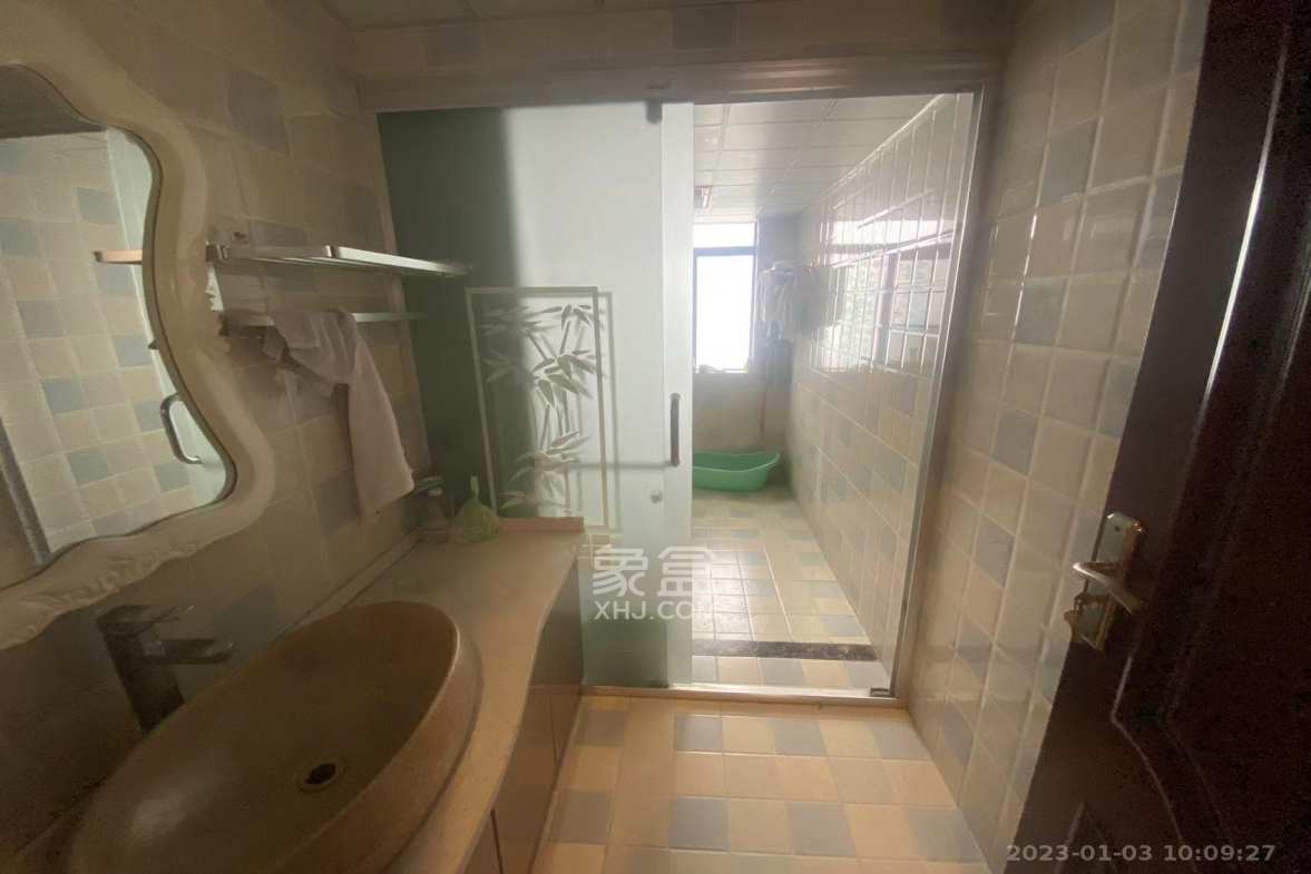 江景华府  2室1厅1卫    2300.0元/月室内图