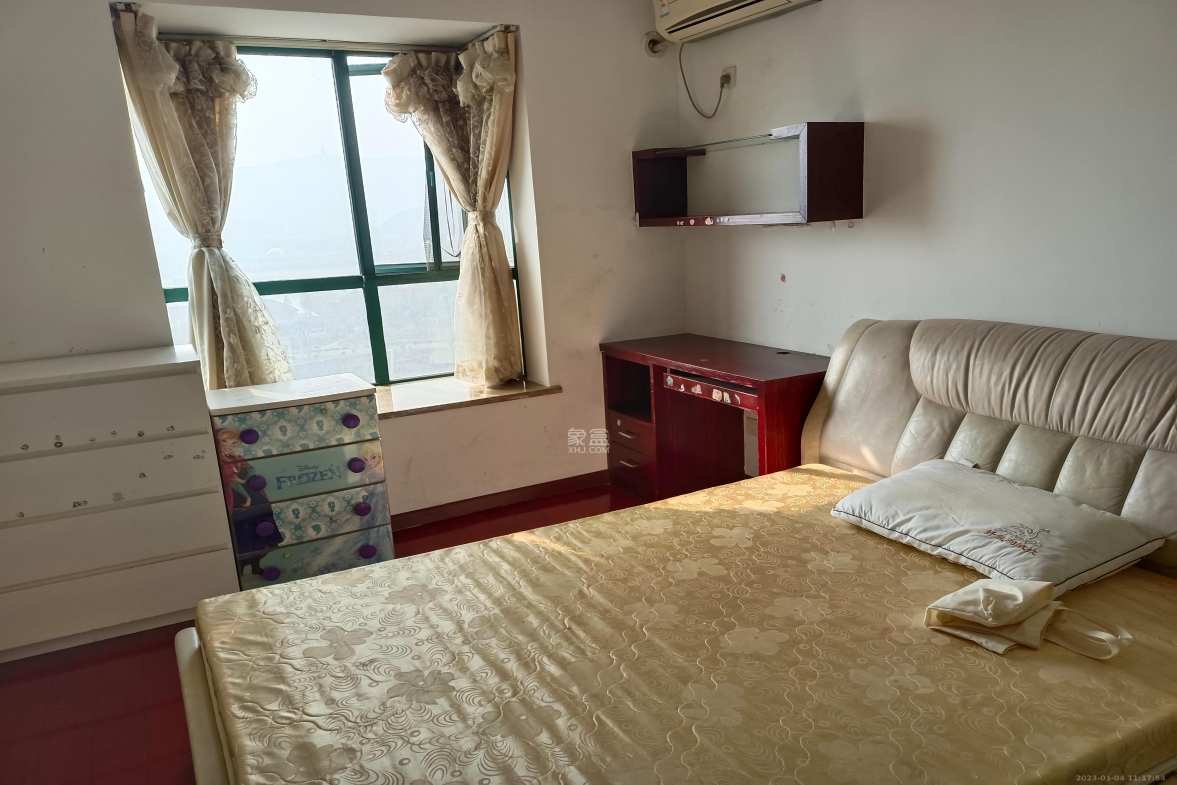 西湖丽景  3室2厅2卫    3600.0元/月室内图