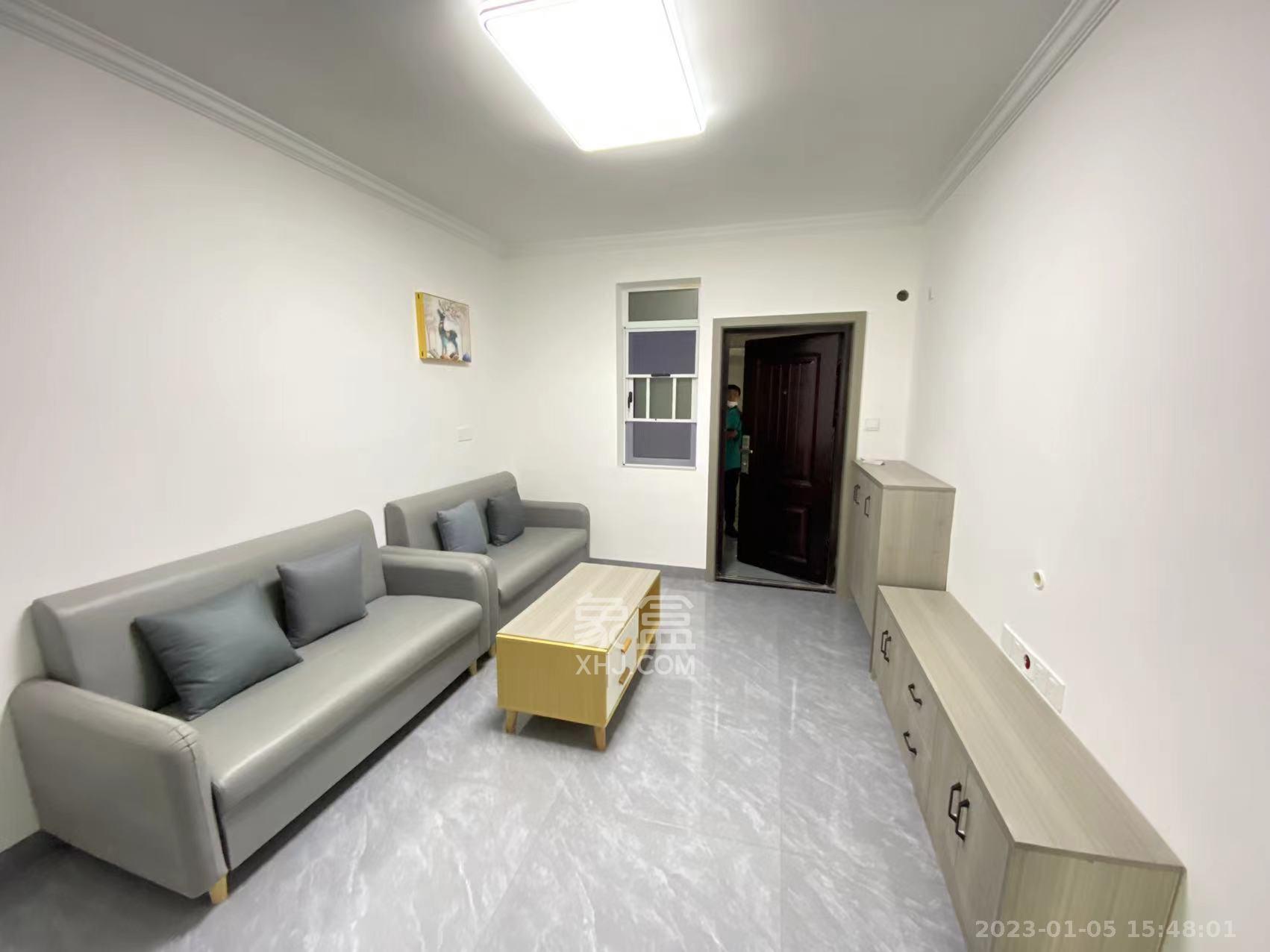 粮贸大厦 2室1厅1卫 2800.0元/月