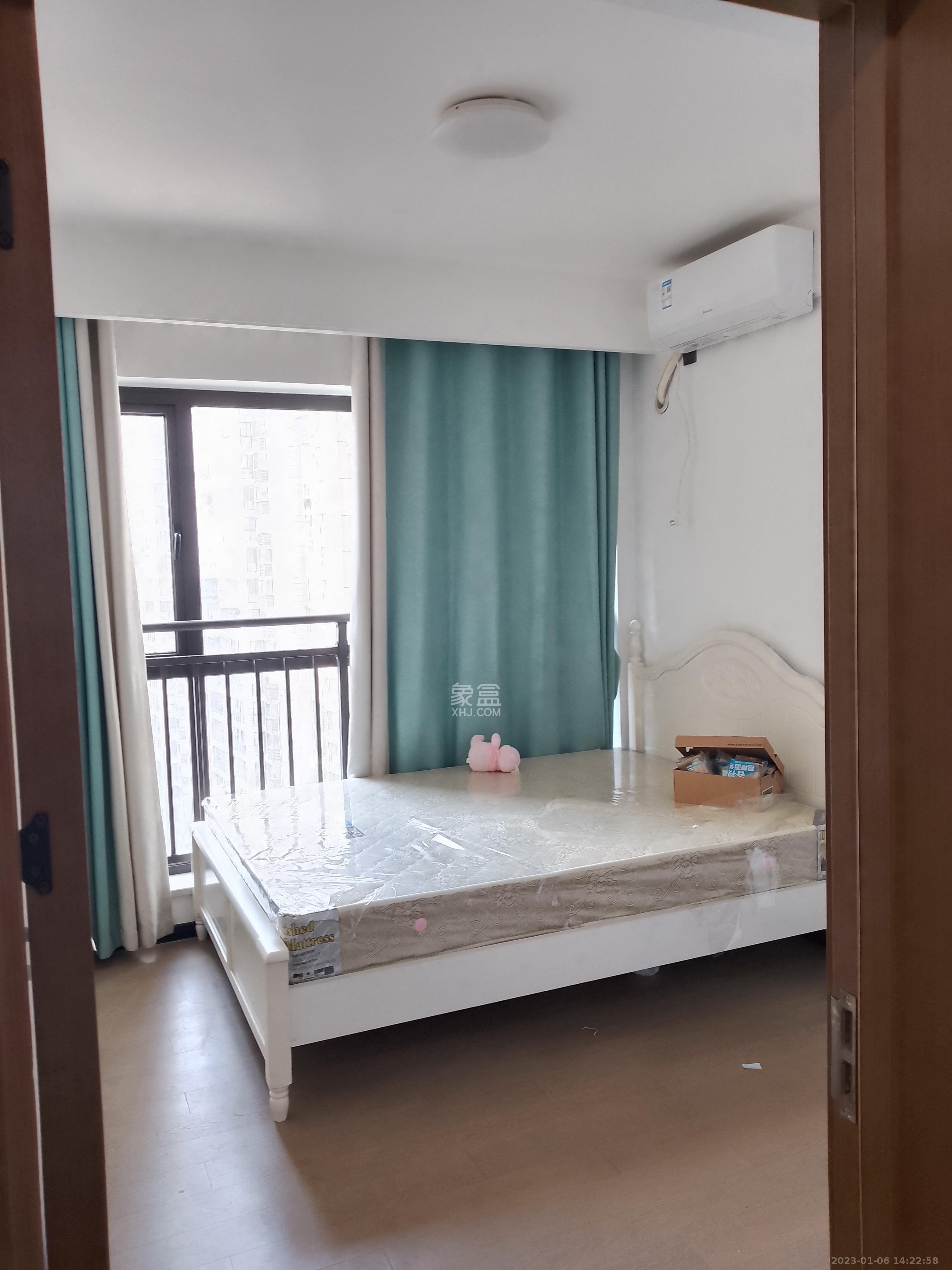 润和滨江府 3室21厅1卫 2400.0元/月