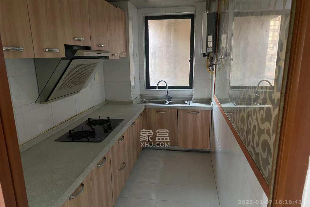 三一街区  3室2厅1卫    1800.0元/月室内图