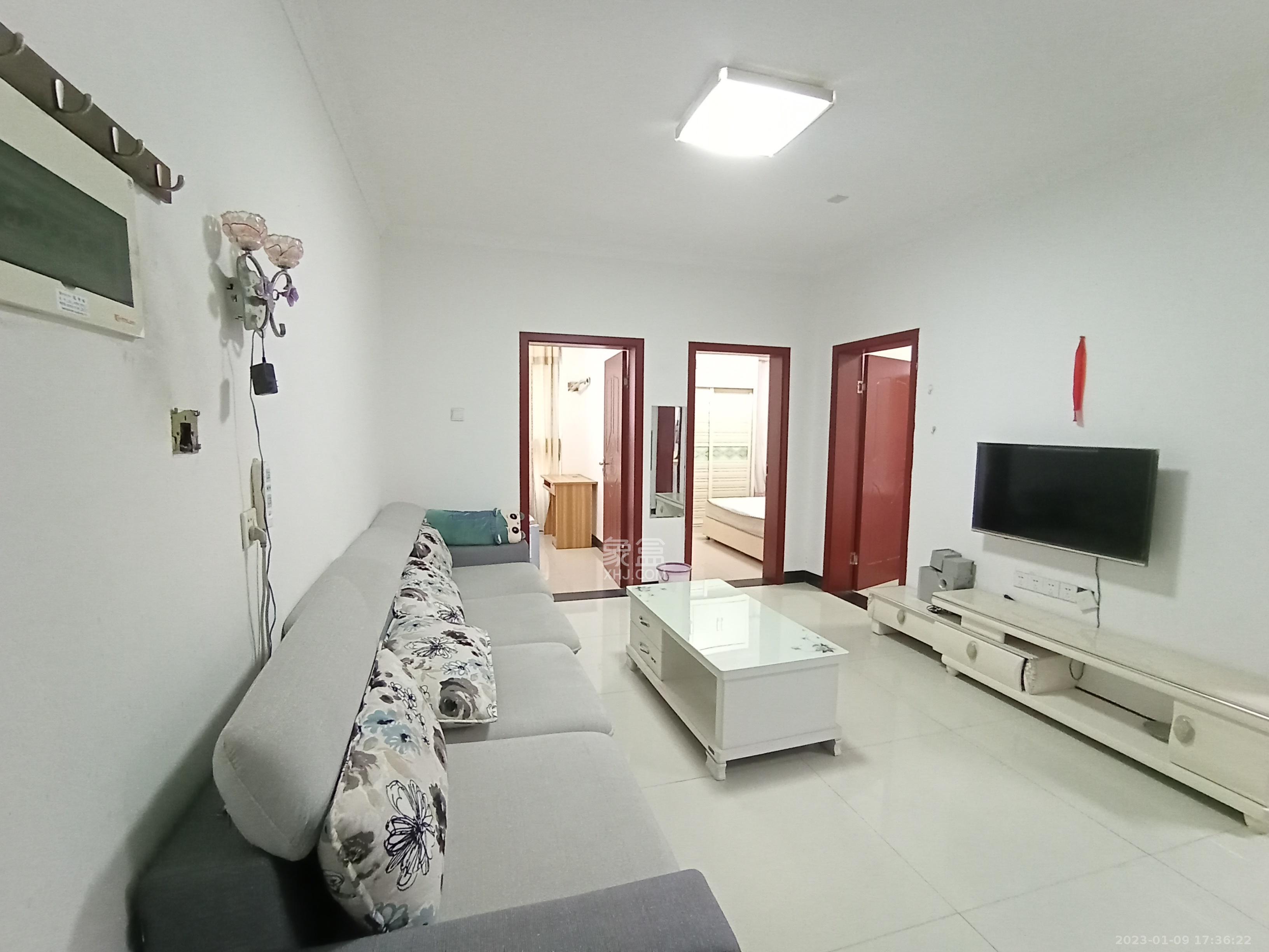 东方航标 3室2厅1卫 1800.0元/月