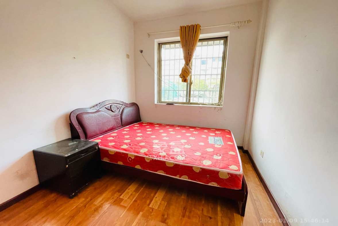 芙蓉公寓 3室2厅1卫 2800.0元/月 芙蓉公寓 3室2厅1卫 2800.0元/月室内图