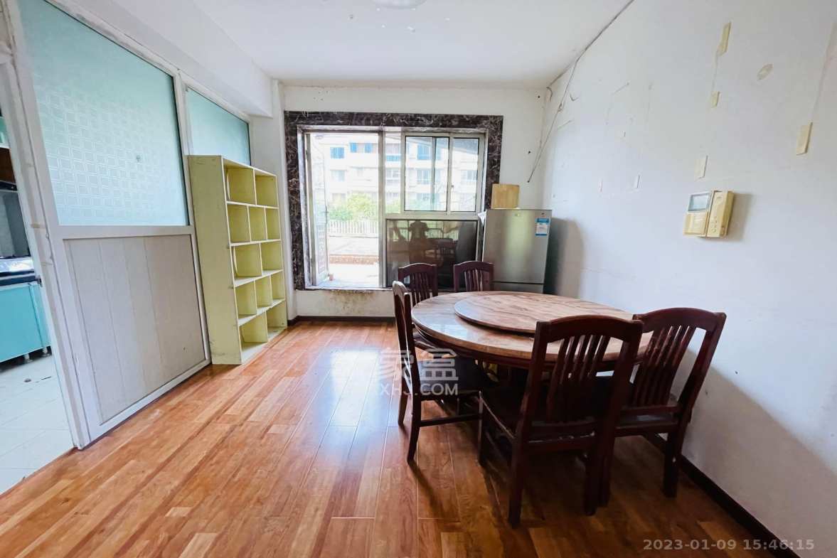 芙蓉公寓 3室2厅1卫 2800.0元/月 芙蓉公寓 3室2厅1卫 2800.0元/月室内图