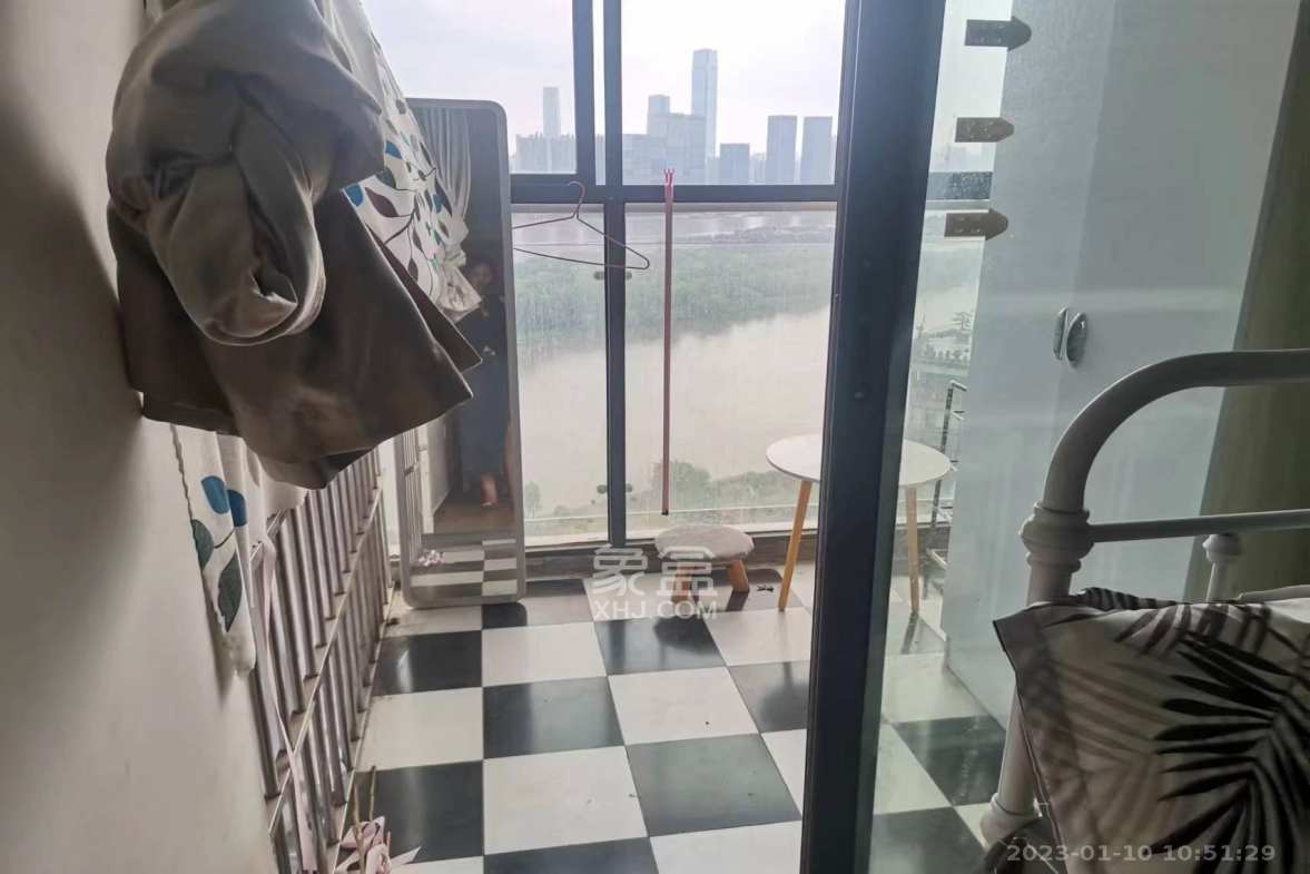 华韵城市海岸 7室0厅2卫 3500.0元/月 华韵城市海岸 7室0厅2卫 3500.0元/月室内图