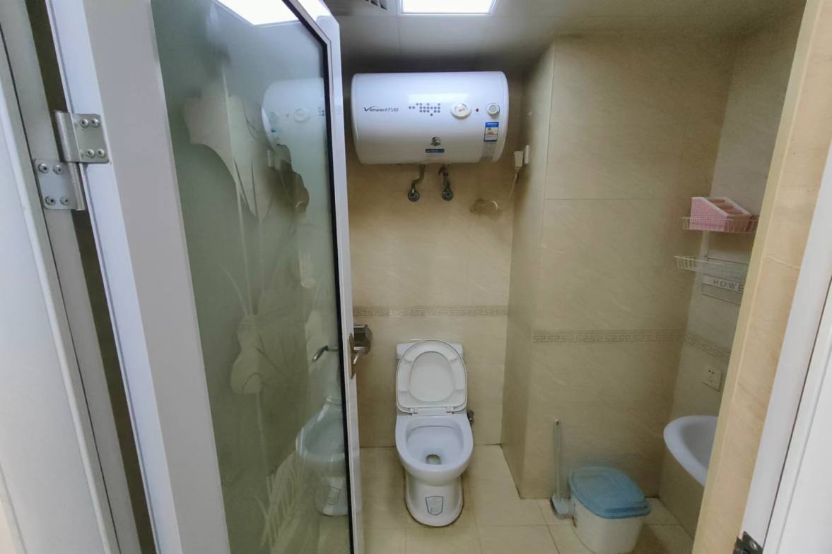 梓山湖公馆  1室1厅1卫   1300.00元/月室内图