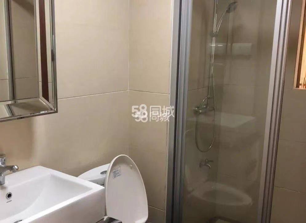 碧桂园  3室2厅2卫   1600.00元/月室内图