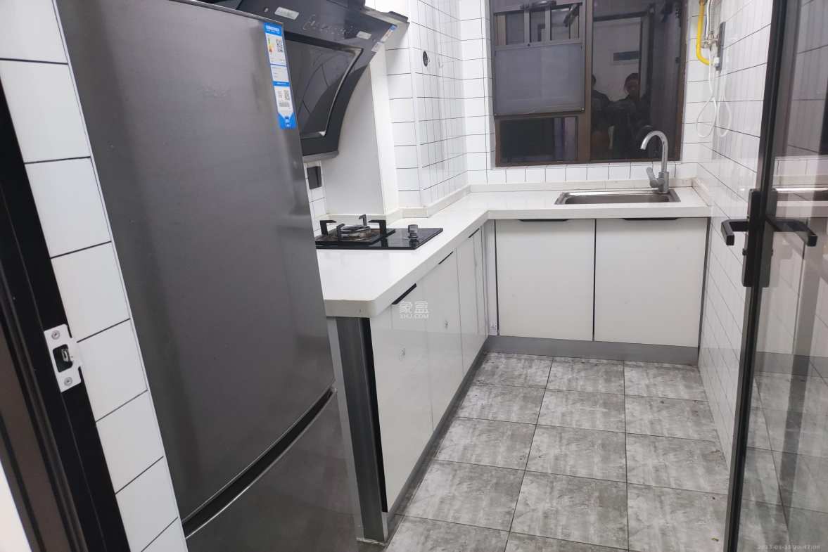 鑫远翡丽郡（鑫远翡丽雅苑）  2室1厅1卫    2500.0元/月室内图