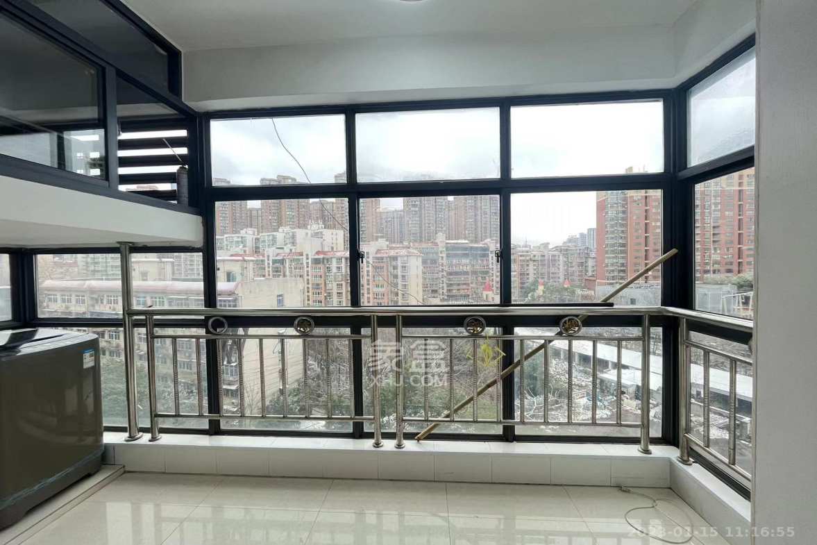 融橙上品  1室1厅1卫    1700.0元/月室内图