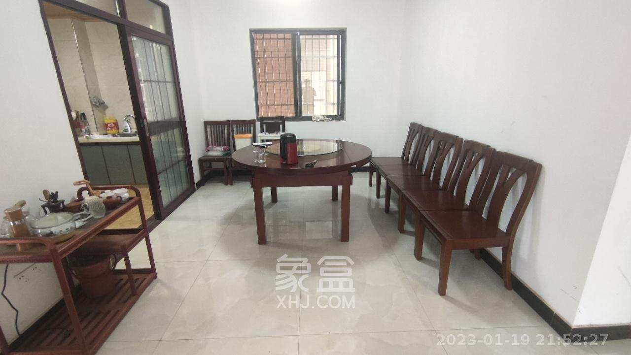 鑫天御景湾  3室2厅2卫   2700.00元/月室内图
