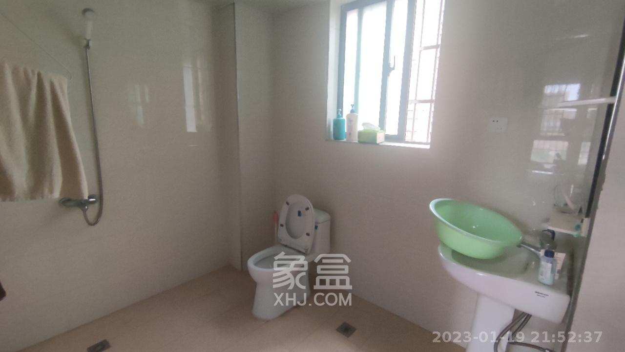 鑫天御景湾  3室2厅2卫   2700.00元/月室内图