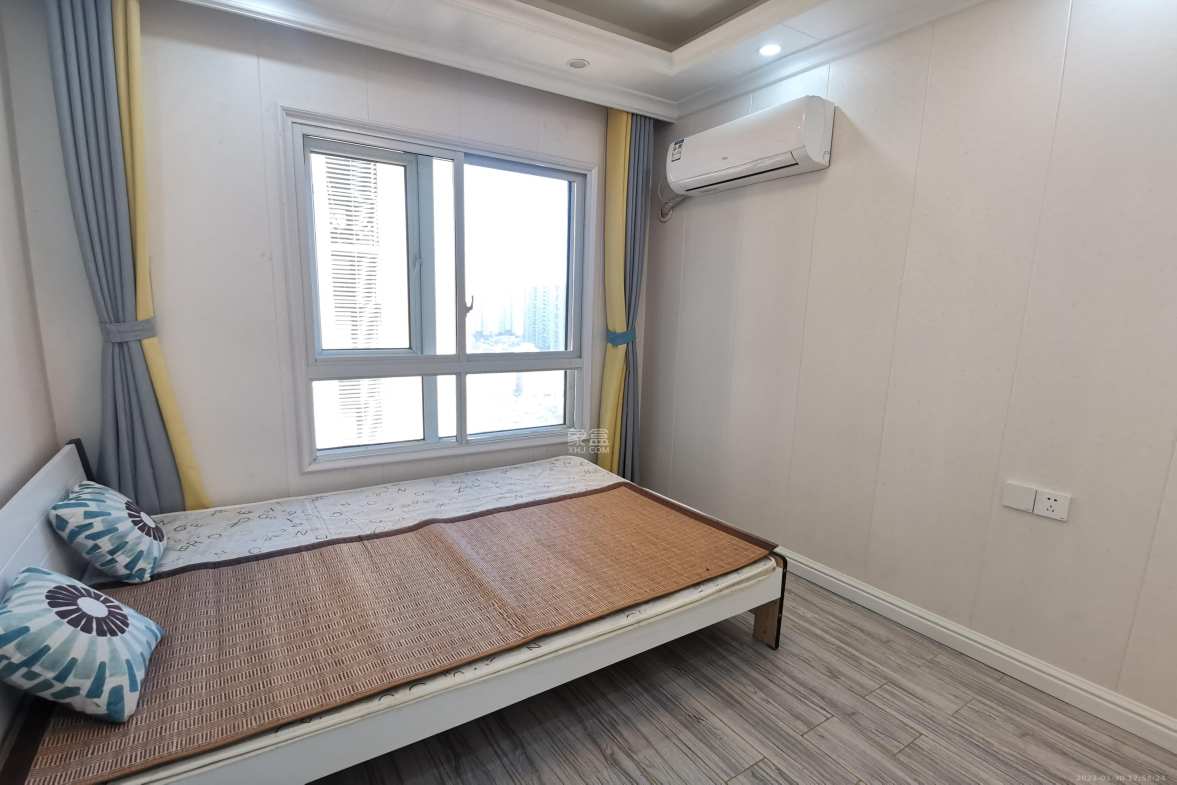 荣盛花语城  3室2厅1卫    2700.0元/月室内图