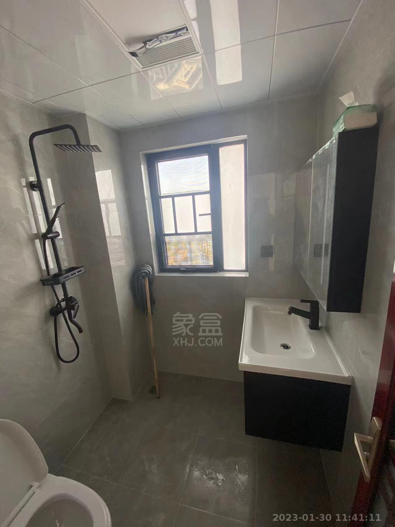 山水豪庭  3室2厅2卫    2000.0元/月