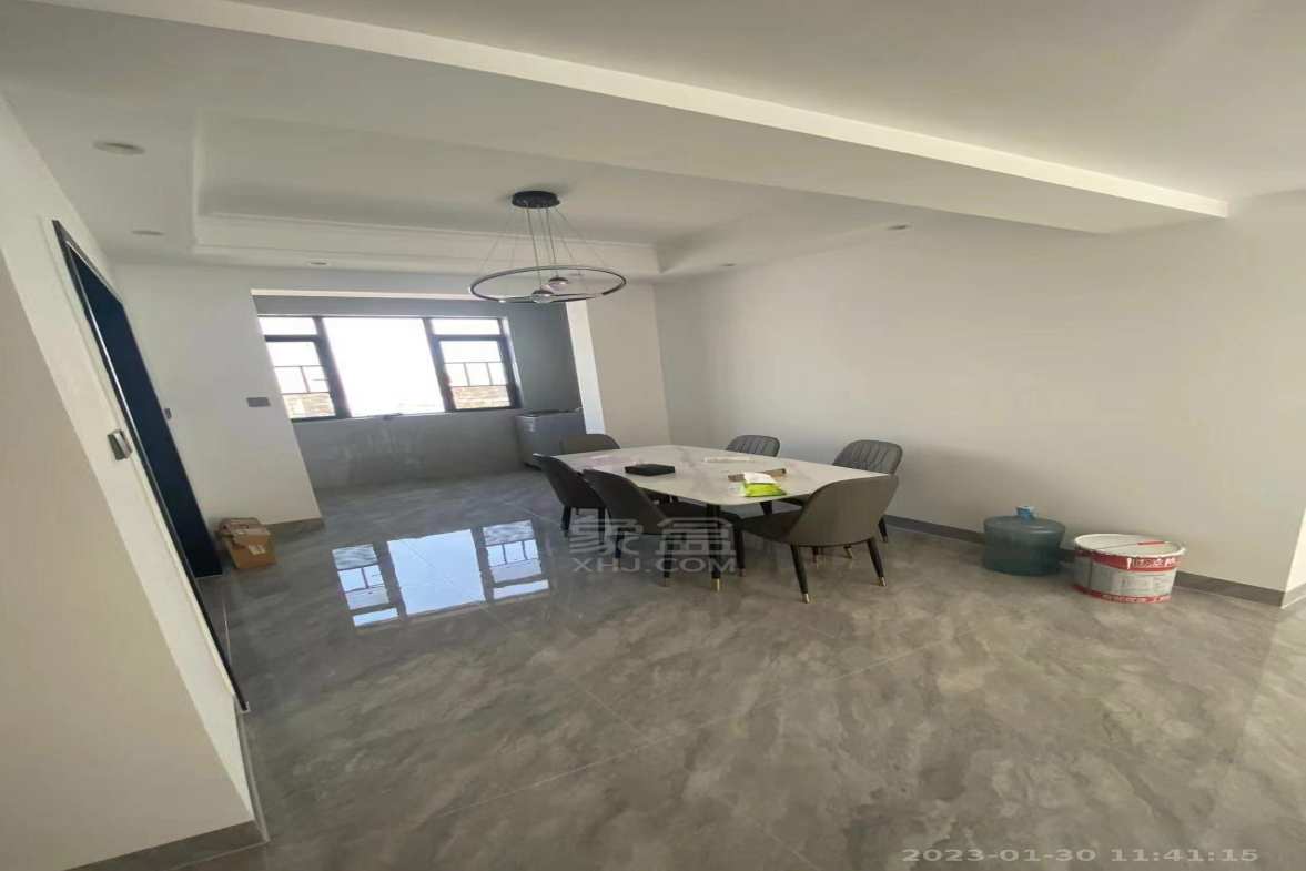 山水豪庭  3室2厅2卫    2000.0元/月室内图