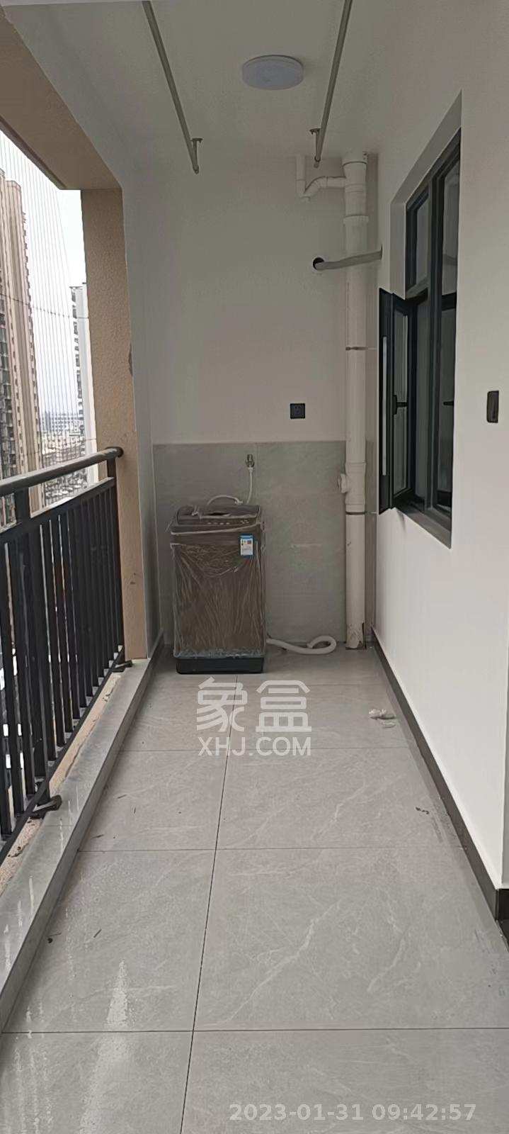 日盛湖湘花苑  3室2厅1卫    2400.0元/月室内图