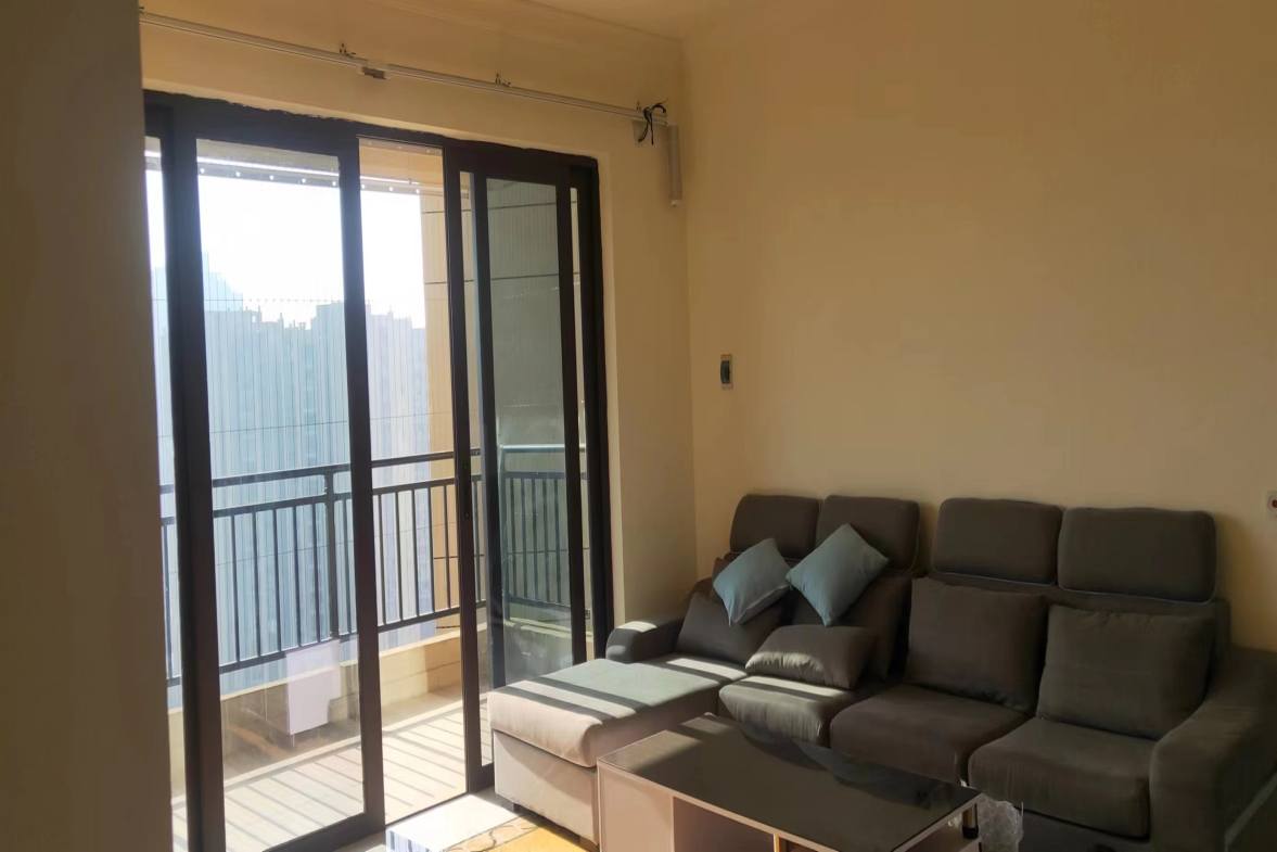 碧桂园豪园  4室2厅2卫    2000.0元/月室内图