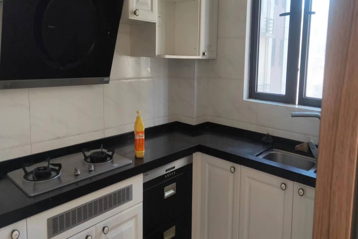 碧桂园豪园  4室2厅2卫    2000.0元/月室内图