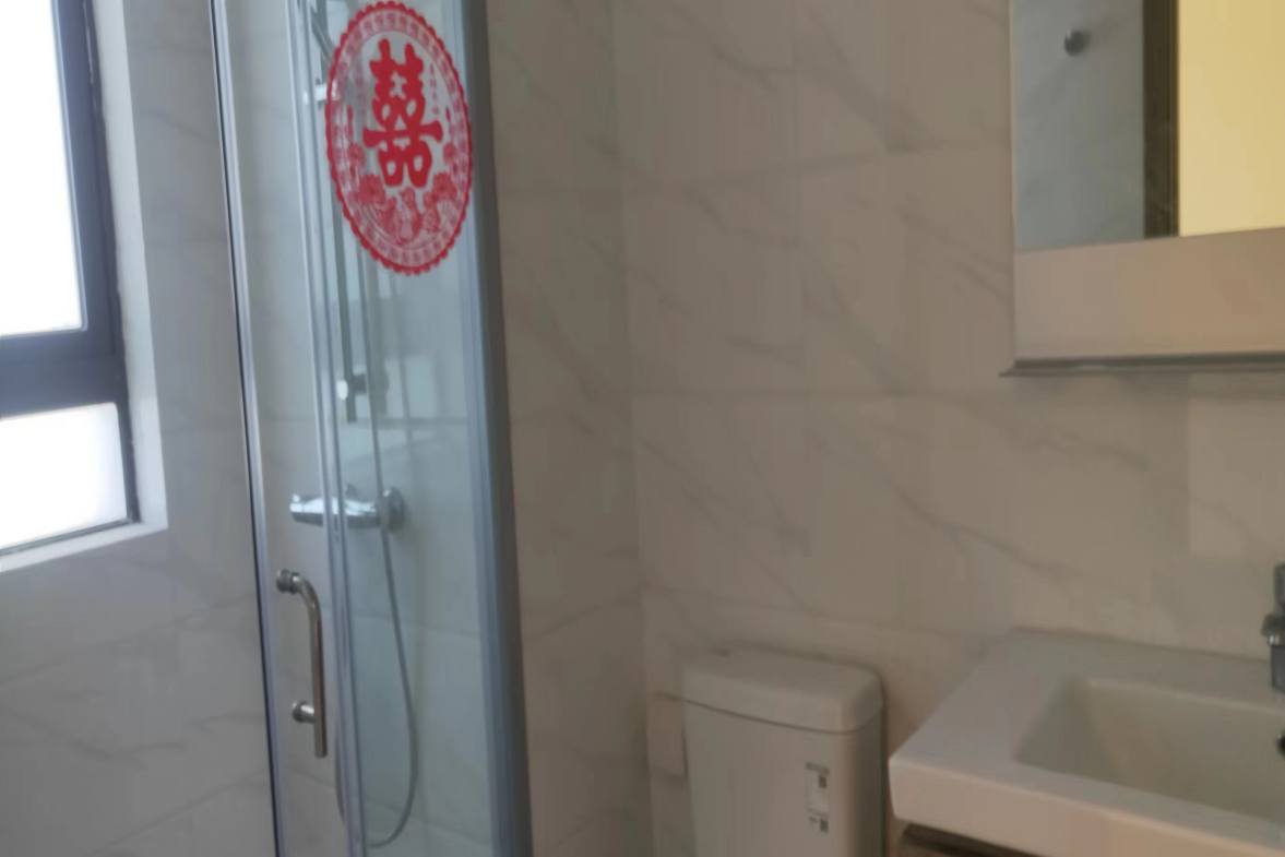 碧桂园豪园  4室2厅2卫    2000.0元/月室内图