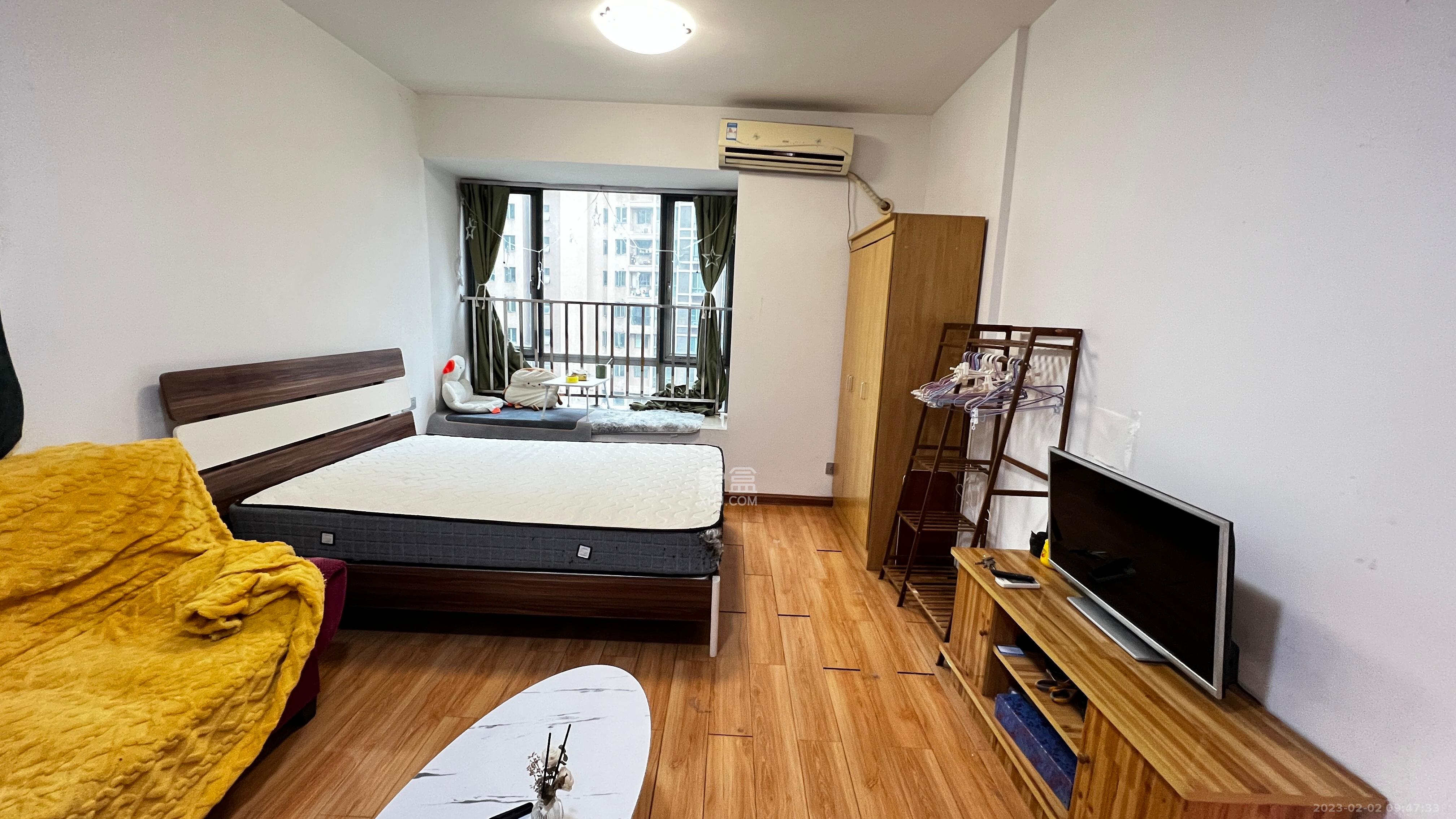 新城新世界一二三期 1室1厅1卫 1700.0元/月