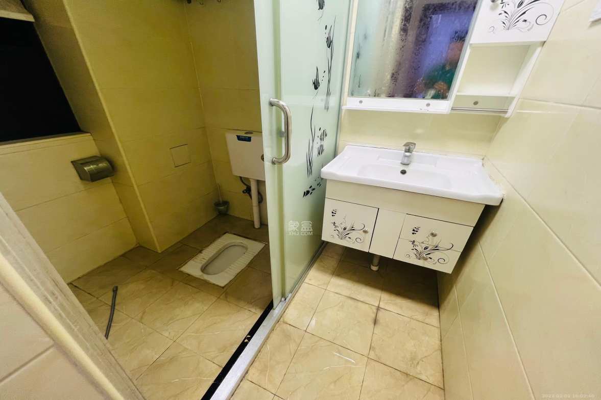 岳华新苑  2室2厅1卫    2100.0元/月室内图