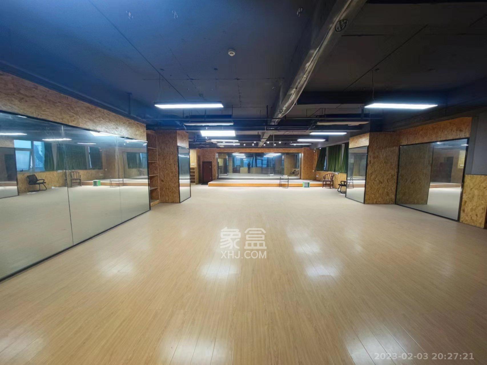 开源鑫贸大楼   221.0㎡      8500.0元/月室内图