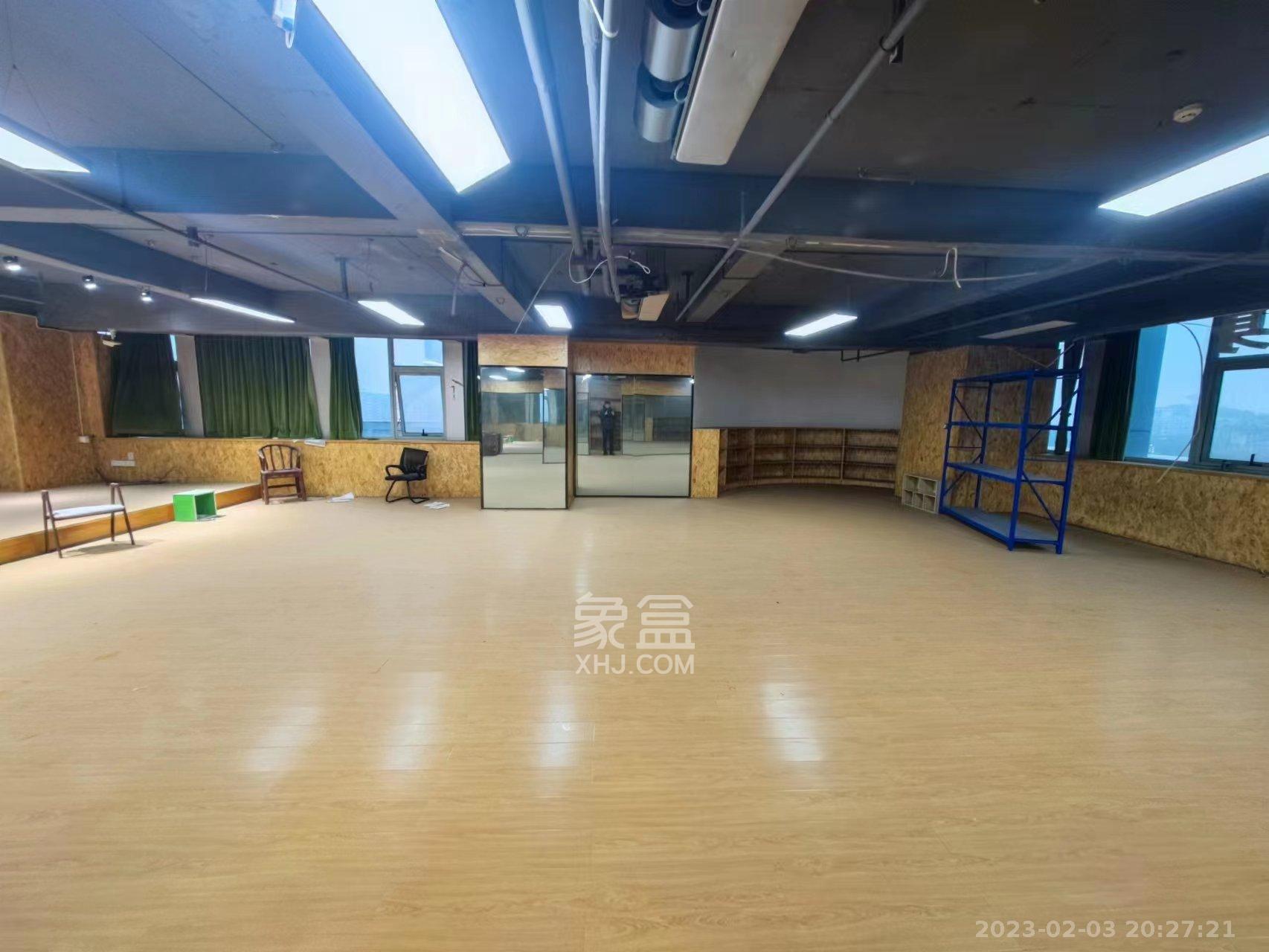 开源鑫贸大楼   221.0㎡      8500.0元/月室内图