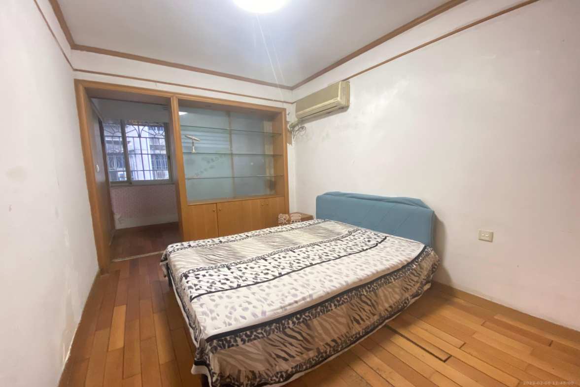 五一东村  2室2厅1卫    1900.0元/月室内图1