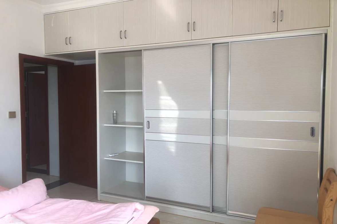 君临嘉龙公馆  2室2厅1卫   2200.00元/月 君临嘉龙公馆  2室2厅1卫   2200.00元/月室内图