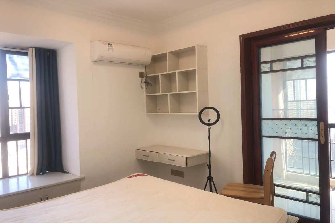 君临嘉龙公馆  2室2厅1卫   2200.00元/月 君临嘉龙公馆  2室2厅1卫   2200.00元/月室内图