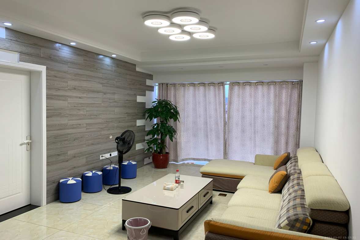 万丰上院左岸  3室2厅1卫    1800.0元/月室内图