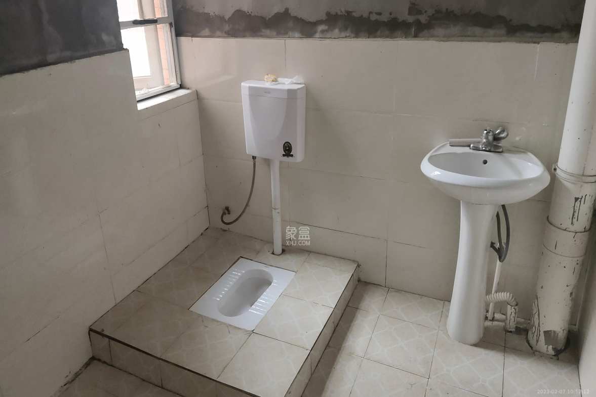 凯富漫城  3室2厅2卫   1600.00元/月室内图