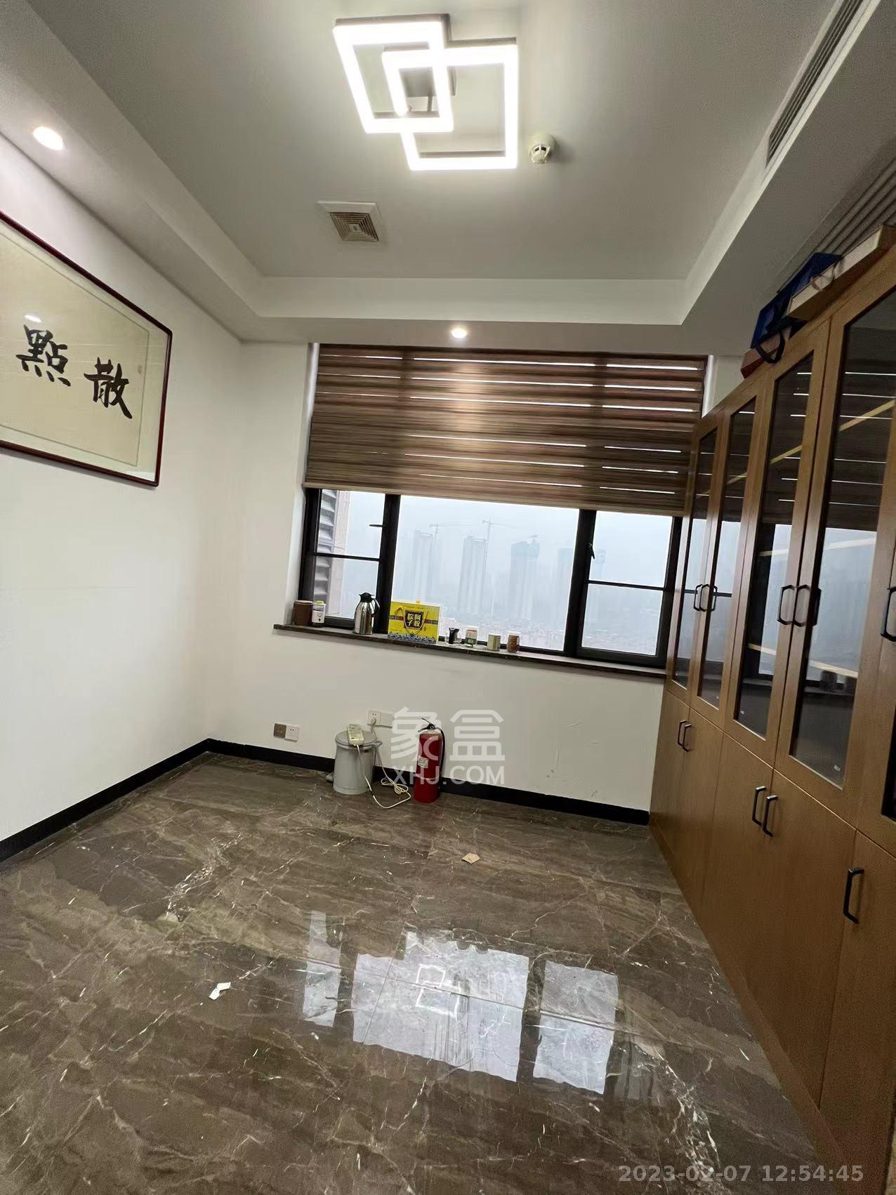 江河湾中心   427.0㎡     28000.00元/月室内图