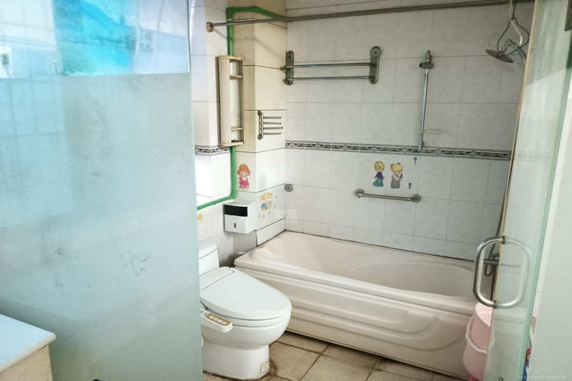 凤凰大厦 3室2厅2卫 3800.0元/月 凤凰大厦 3室2厅2卫 3800.0元/月室内图