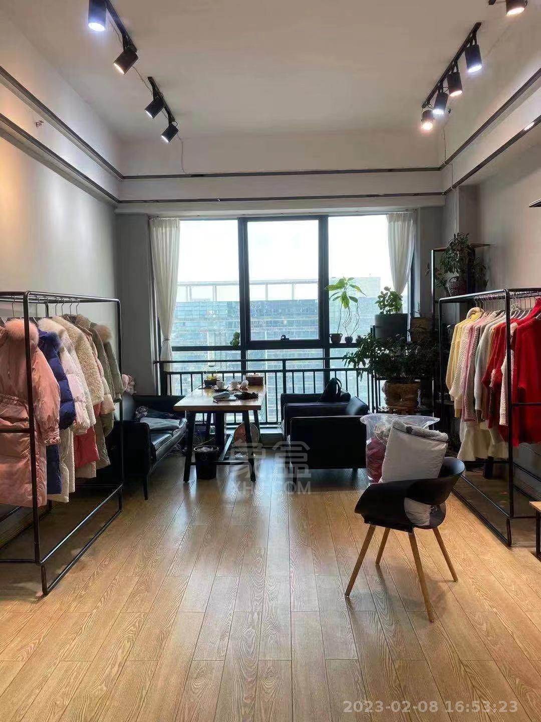 双银大厦  1室1厅1卫   1500.00元/月