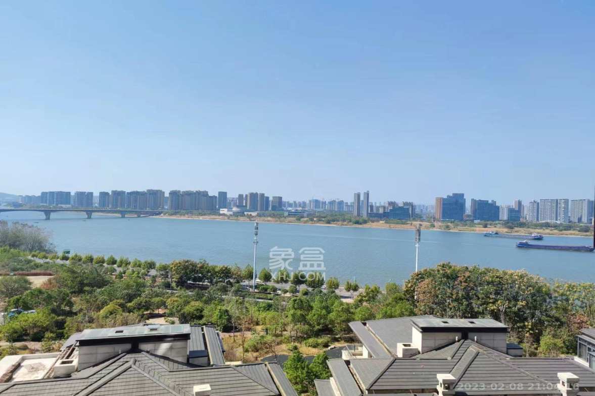 湘江雅颂居  3室2厅2卫    4000.0元/月室内图1