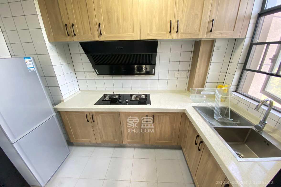 南山十里天池  3室2厅2卫    2500.0元/月室内图