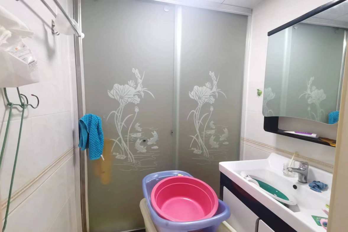 香格里拉  2室2厅1卫   1880.00元/月室内图
