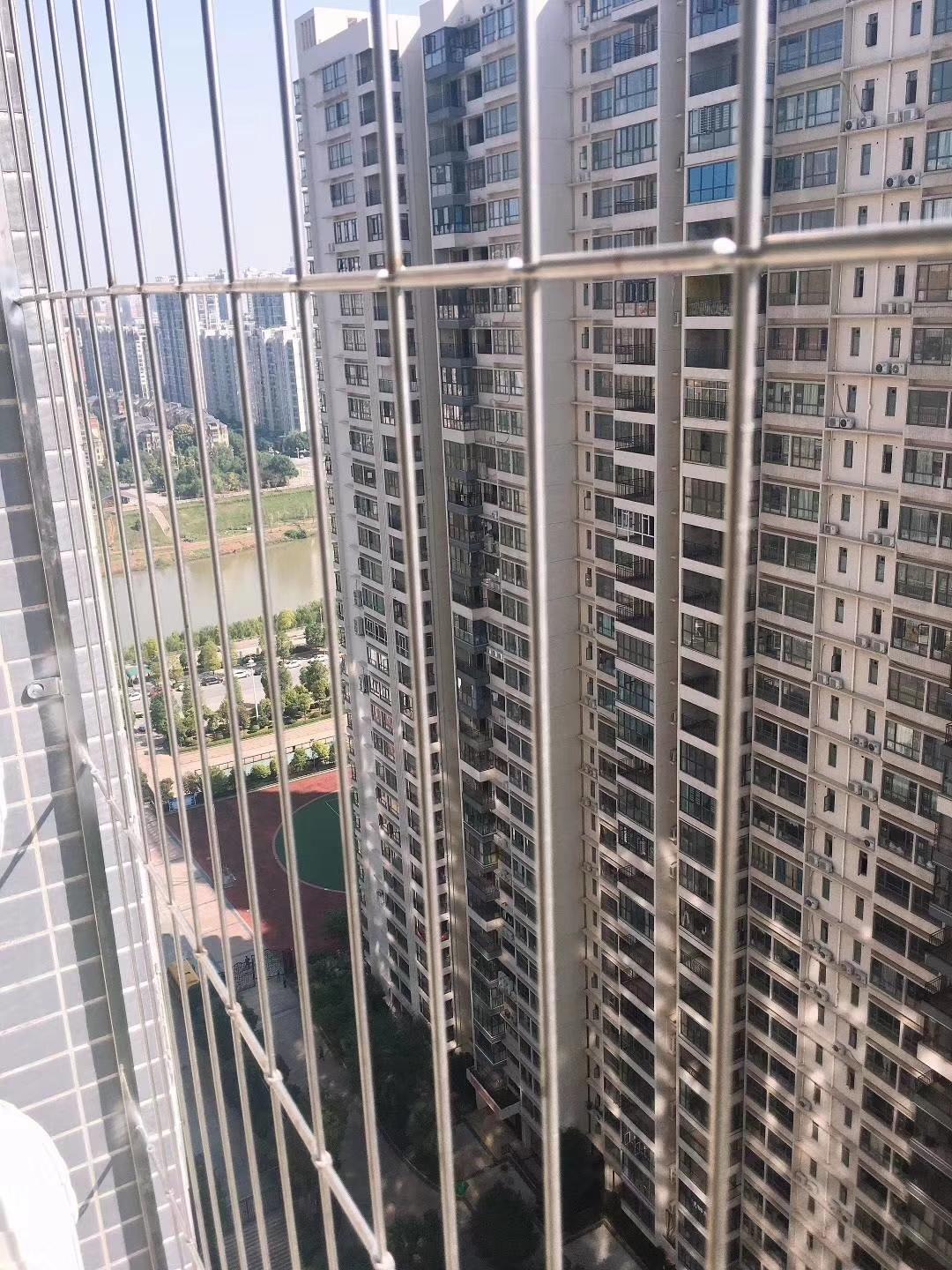 珠江愉景新城  2室2厅1卫   1600.00元/月室内图