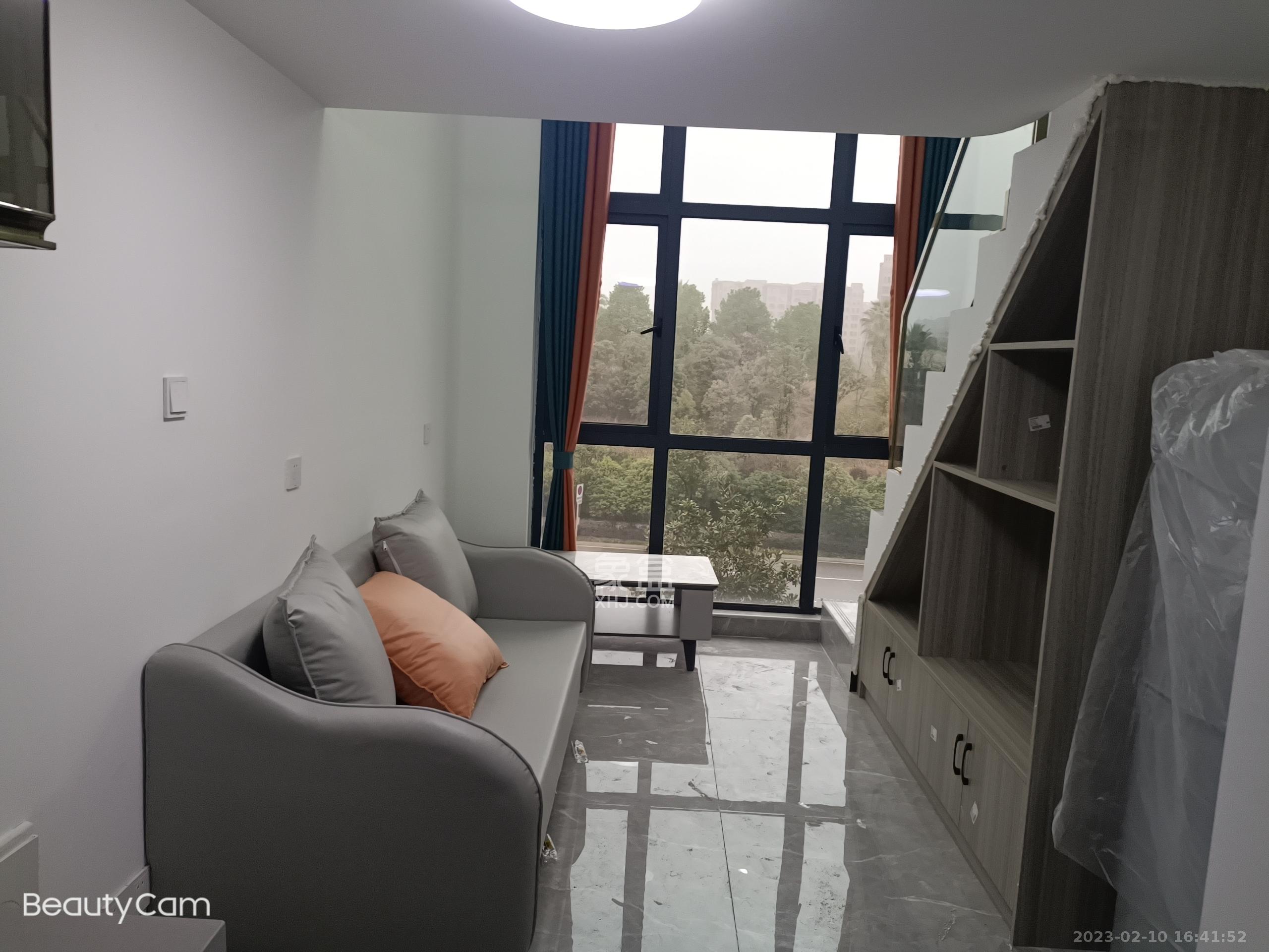 新长海D1站 1室1厅1卫 1700.0元/月