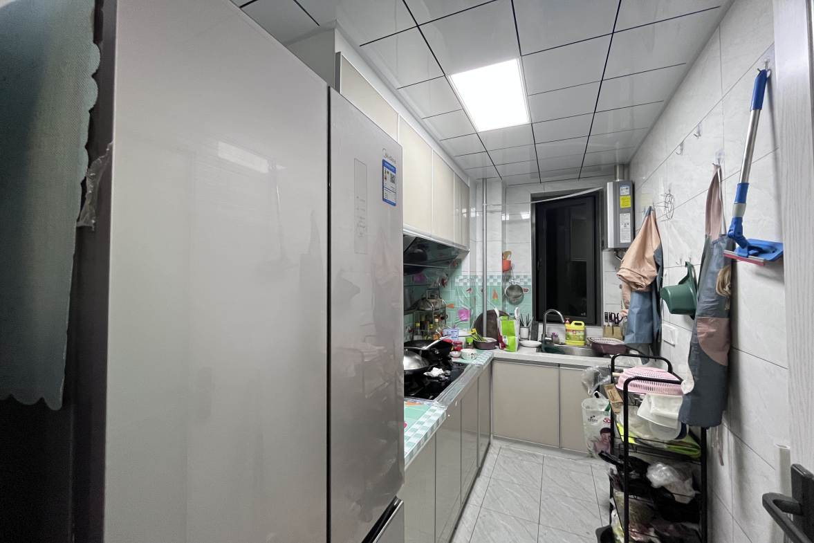 恒大绿洲  1室1厅1卫   1500.00元/月室内图1