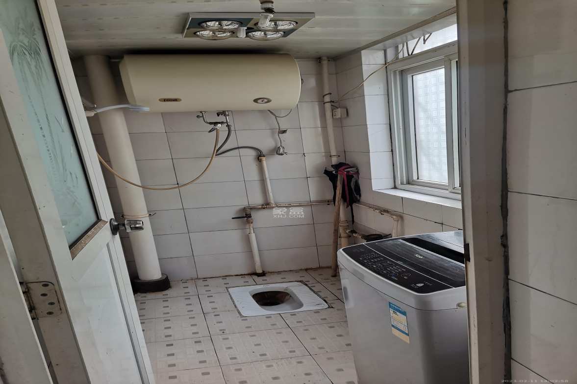 泉塘小区  3室2厅2卫   1200.00元/月室内图