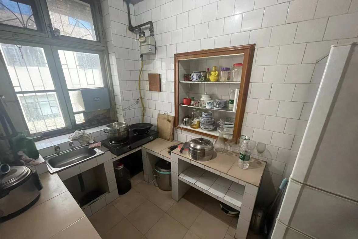 电力局家属楼 2室1厅1卫 42.80万 电力局家属楼 2室1厅1卫 42.80万客厅